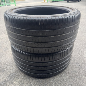 295 35 21 브릿지스톤 알렌자 001 중고 타이어 2짝 판매합니다 이미지