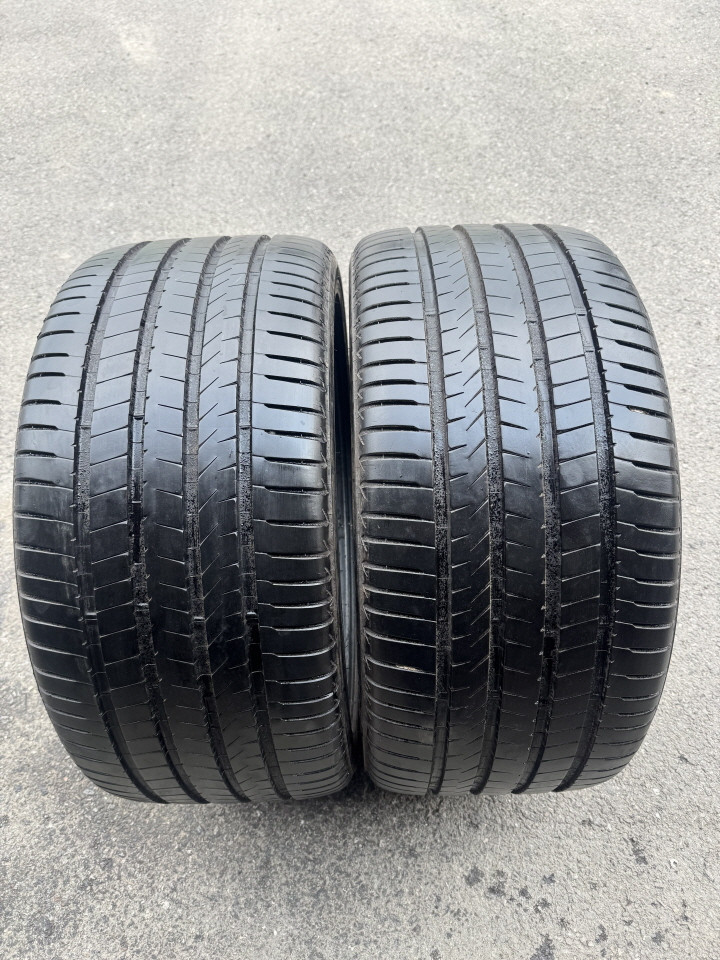 295 35 21 브릿지스톤 알렌자 001 중고 타이어 2짝 판매합니다 이미지