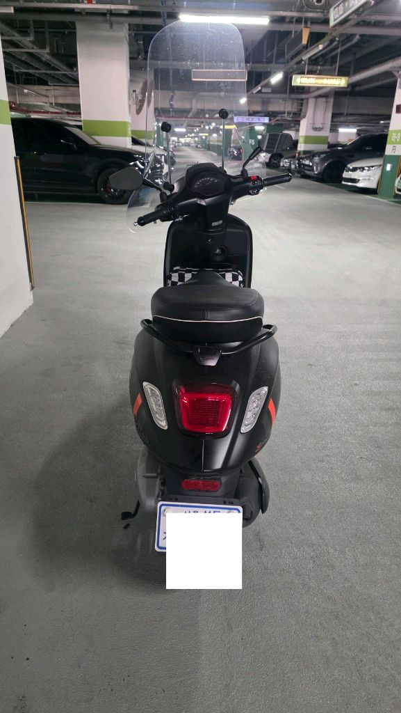 베스파 24년식 스프린트 ABS 이미지