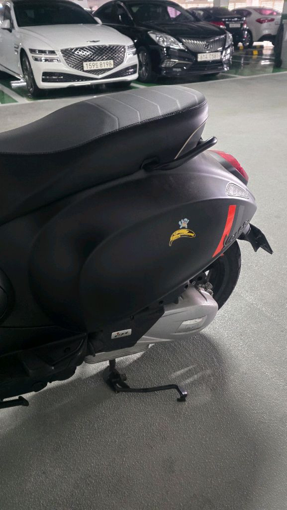 베스파 24년식 스프린트 ABS 이미지