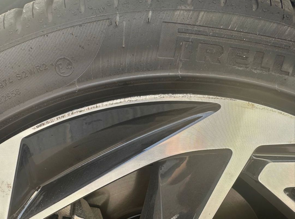 소나타 디엣지 1.6t 순정휠18인치 한대분 판매합니다 이미지