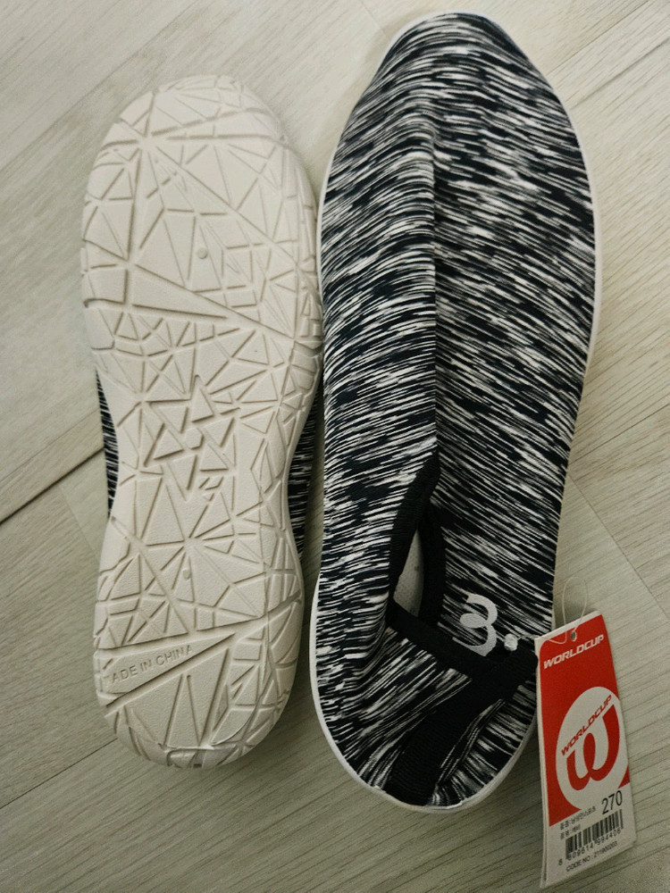 월드컵 아쿠아슈즈 255,260,265 각2쌍 270 한쌍--3