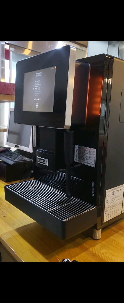Franke A600 프랑케 완자동 커피머신(우유냉장고 포함) 중고 판매 이미지