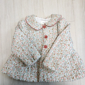 슈슈앤크라 패딩 자켓 4y