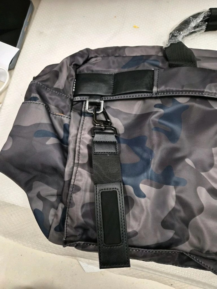 카모플라쥬 패턴 보스턴백 스타일 가방 이미지