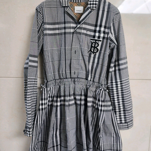 정품 버버리 키즈 원피스 12y