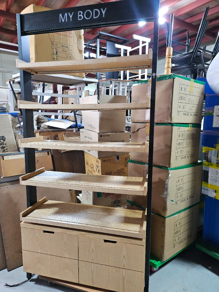 중고 .화장품진열장 이니스프리 진열대 수납가구--4