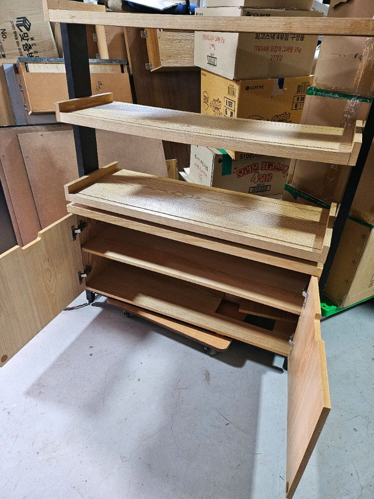 중고 .화장품진열장 이니스프리 진열대 수납가구--5