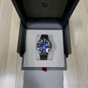 오리스 아퀴스 딥블루 블랙 러버 시계 43.5mm