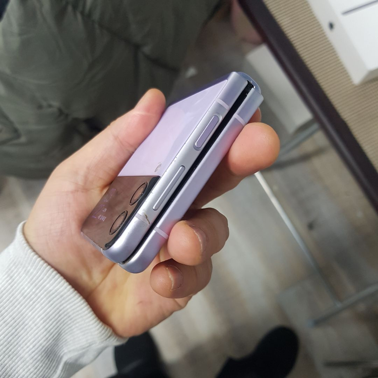 S급 삼성 갤럭시Z플립3 판매 도매가 중고폰--5