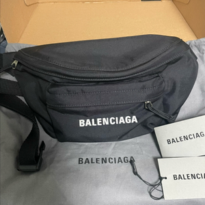 발렌시아가 벨트백 풀팩