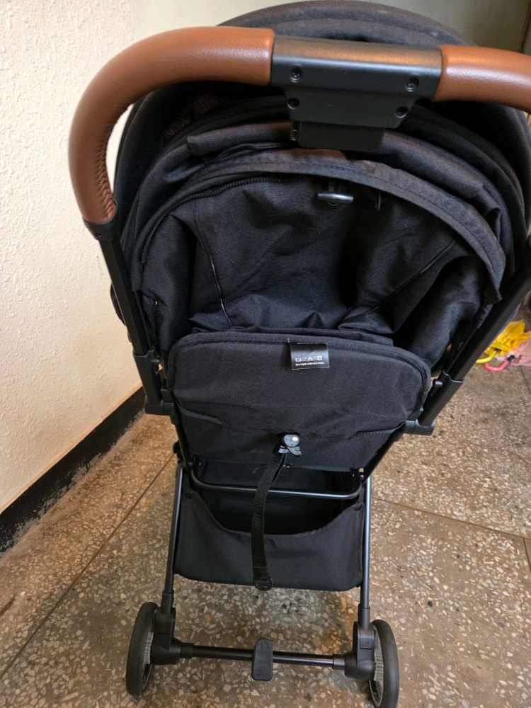 접이식 유모차--1