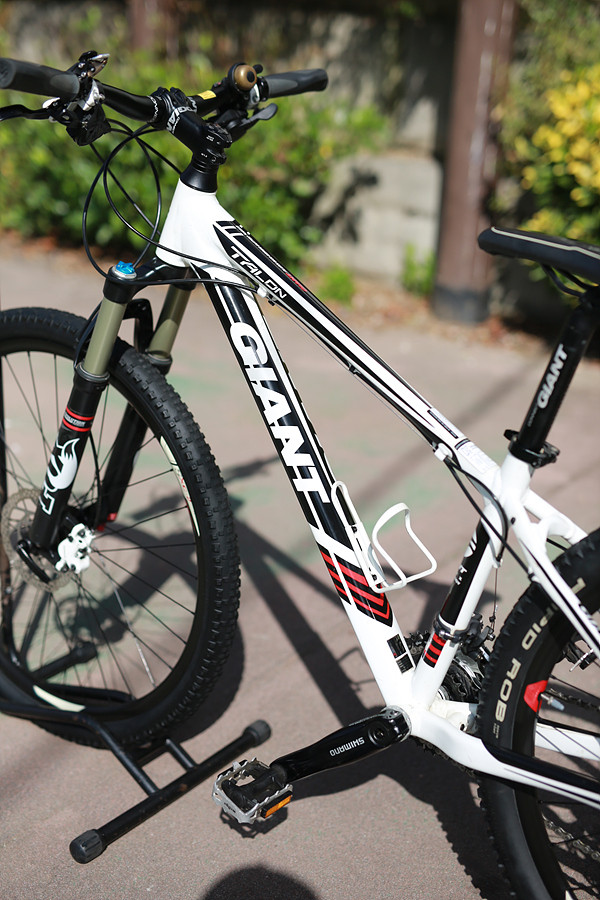 *48만원*최저가*14년 자이언트 타론 0 16인치 S-27.5인치---9