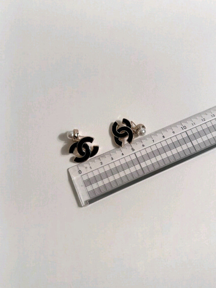 블랙 딸랑 귀걸이(새상품)--1