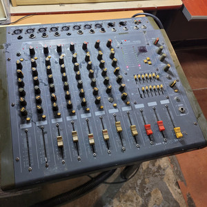 부품용 Tempest TM-802D 파워드 스테레오 믹서