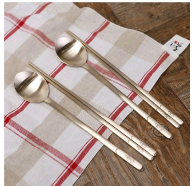 (50% 이하) 유기 수저 2세트.무형문화재 제14호 이미지