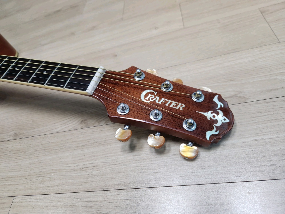 크래프터 통기타 판매 합니다.--1