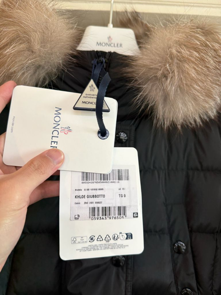 [0] 23 / 24 몽클레어 클로에 Khloe 롱패딩 블랙 (폭스퍼) 이미지