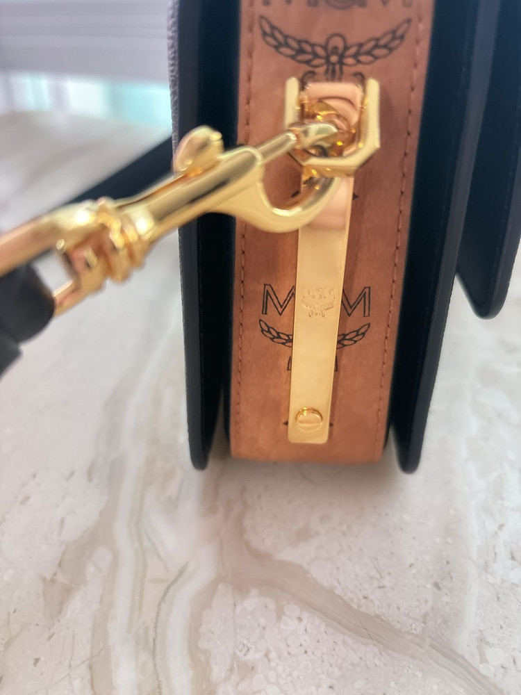 MCM 숄더백 핸드백 이미지