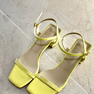 유메르 뉴 마레 샌들 235/5cm