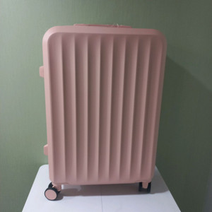 24인치캐리어 낭트 핑크 새상품