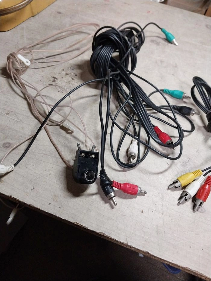 빈티지 국산 스피커 케이블과 RCA 케이블들 이미지