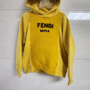 정품 펜디 키즈 후드티 티셔츠 8y