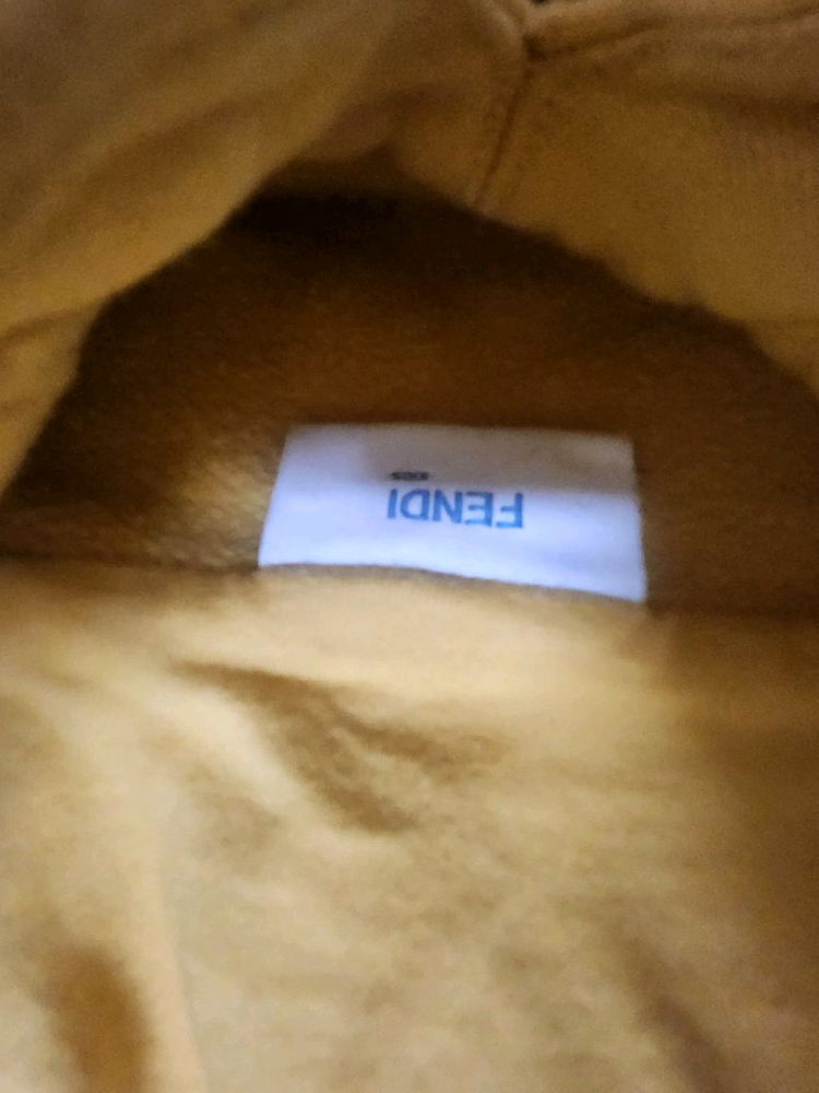 정품 펜디 키즈 후드티 티셔츠 8y--2