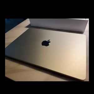 맥북에어 m2 13 인치 8GB 256GB 스타라이트
