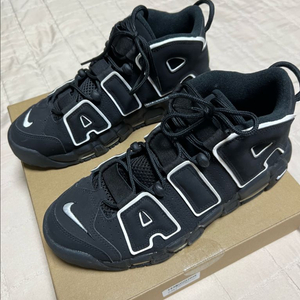 나이키 에어모어 업템포 265사이즈