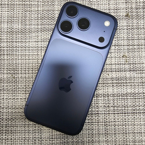 (신폰급) 아이폰 17프로 256G 블루 배터리100% 싸이클80 무기스 무찍힘 정상해지폰 160만팝니다@