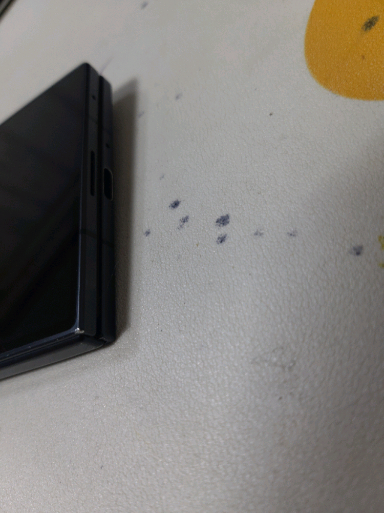 폴드7 512기가 As기간 많이 남아있습니다--3