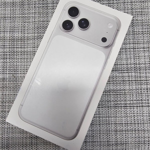 (풀박스신폰급) 아이폰17프로맥스 256G 실버 배터리100% 싸이클48 정상해지공기계 190만팝니다@@