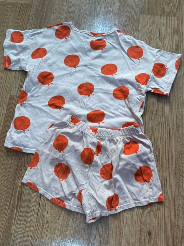 보보쇼즈 110사이즈 반팔반바지세트 팝니다 이미지