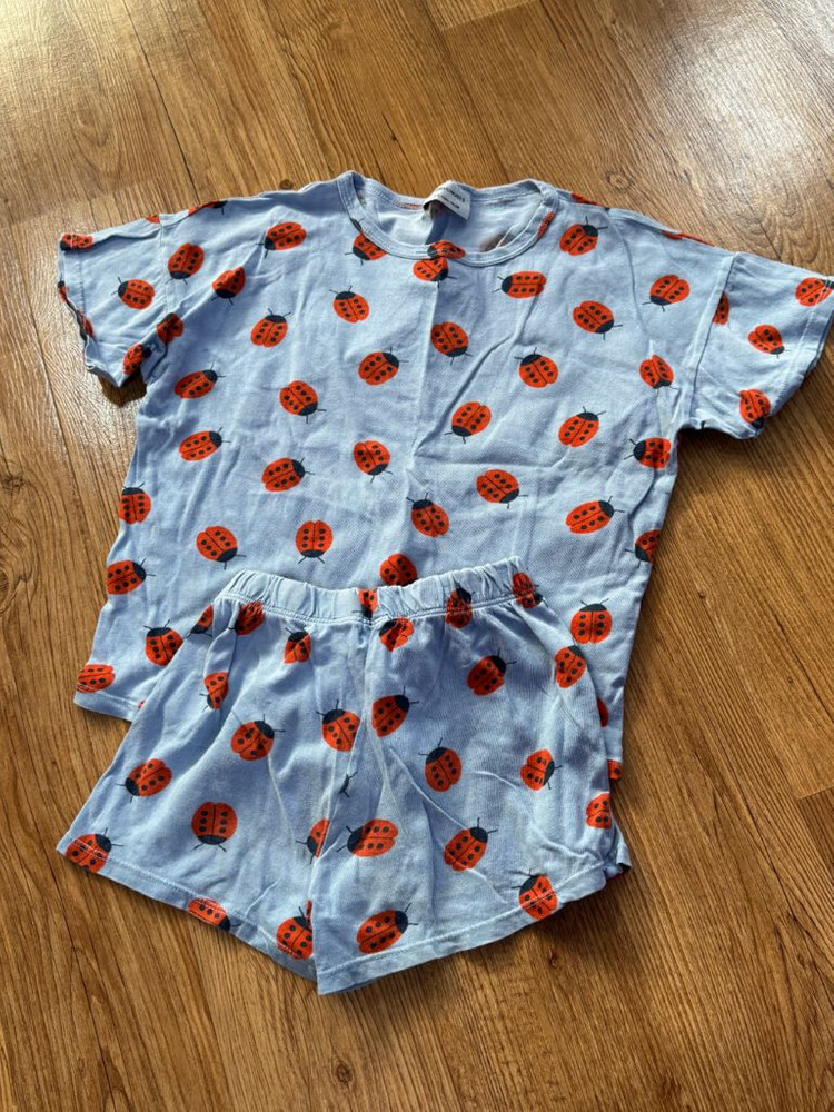 보보쇼즈 110사이즈 반팔반바지세트 팝니다 이미지