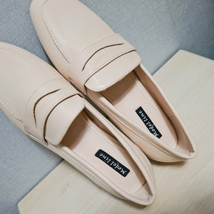 (새상품) 아이보리 여성용 로퍼 230