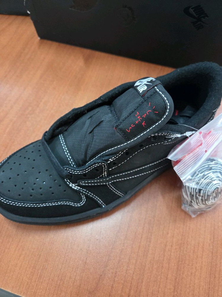 새제품 [240] 조던 1 x 트래비스 스캇 레트로 로우 OG SP 블랙 팬텀--1