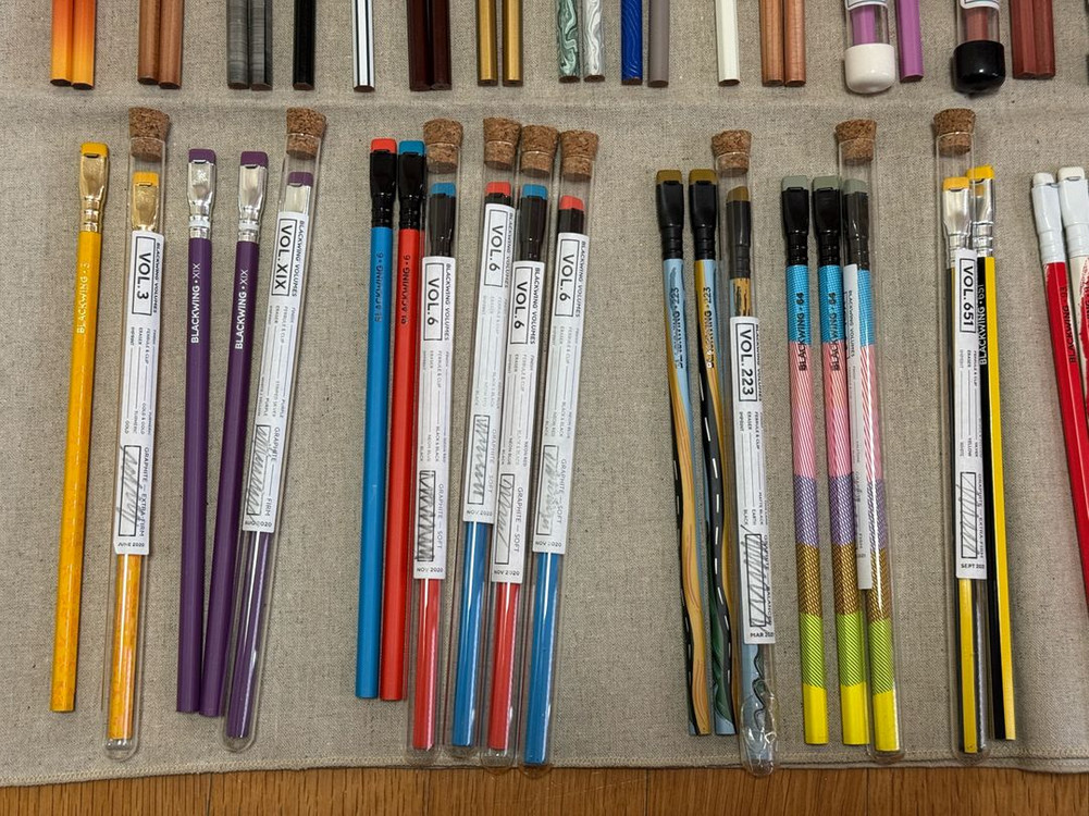 blackwing volume 블랙윙 볼륨 에디션 연필 725, 211, 1138, 24외 etc. 일괄(지함포함)--4