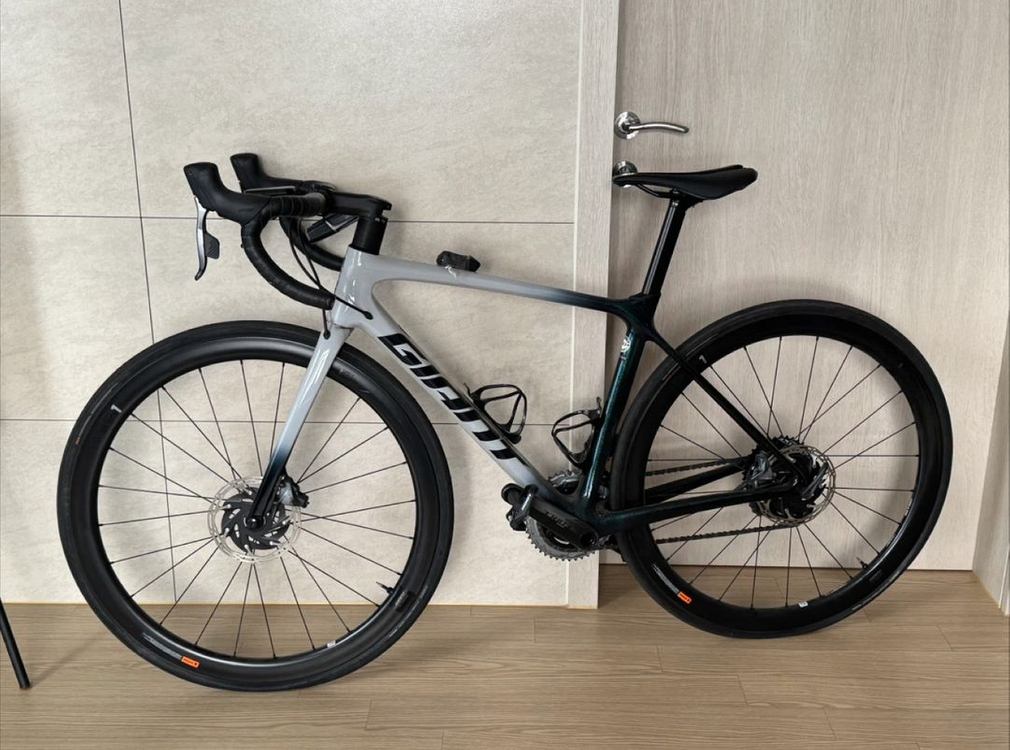 자이언트 TCR PRO 0 로드 자전거 이미지