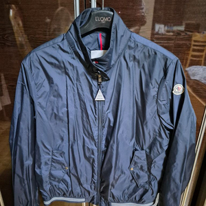 몽클레어 남성 바람막이 이미지