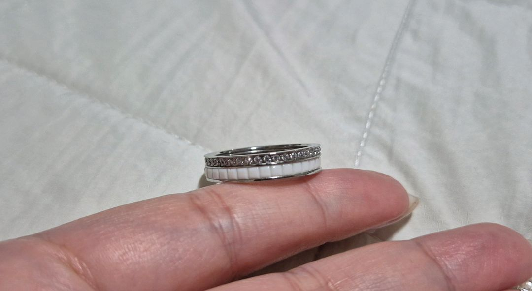 부쉐론 콰트로 더블 화이트 에디션 링 반지 팝니다--2