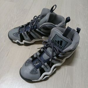 아디다스 크레이지 8 회색 농구화- 245