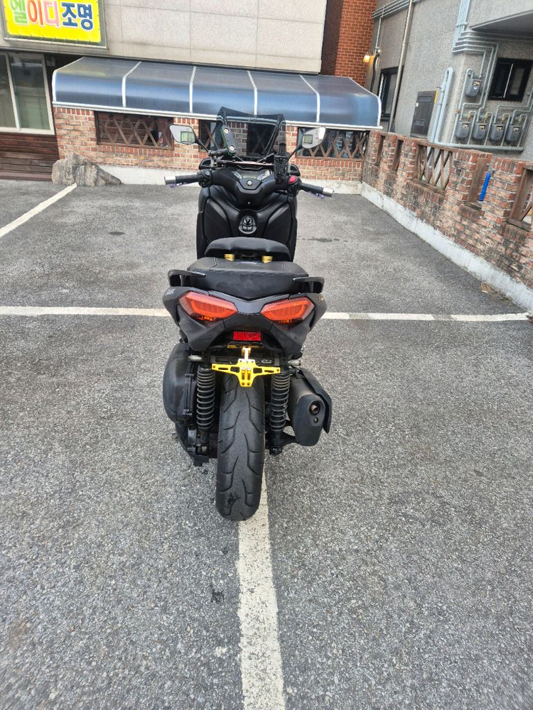 xmax300 21년식 이미지