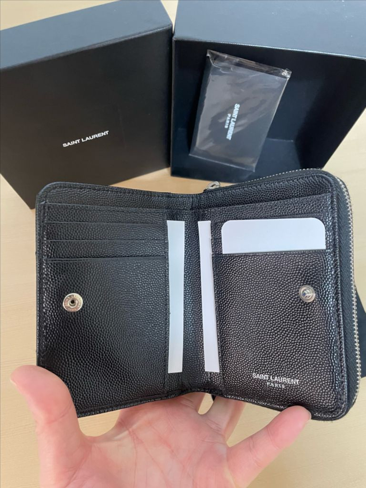 입생로랑 지갑--2