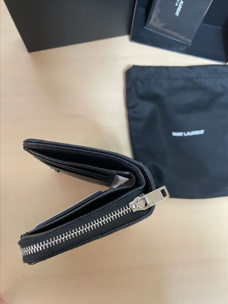 입생로랑 지갑--3