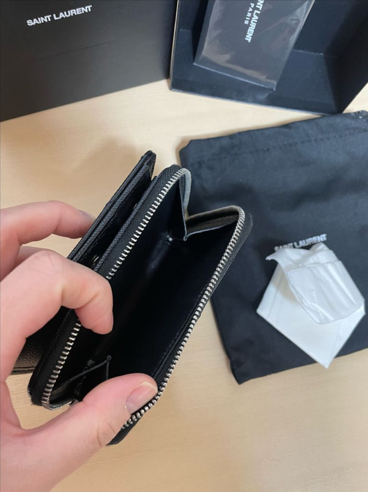 입생로랑 지갑--4