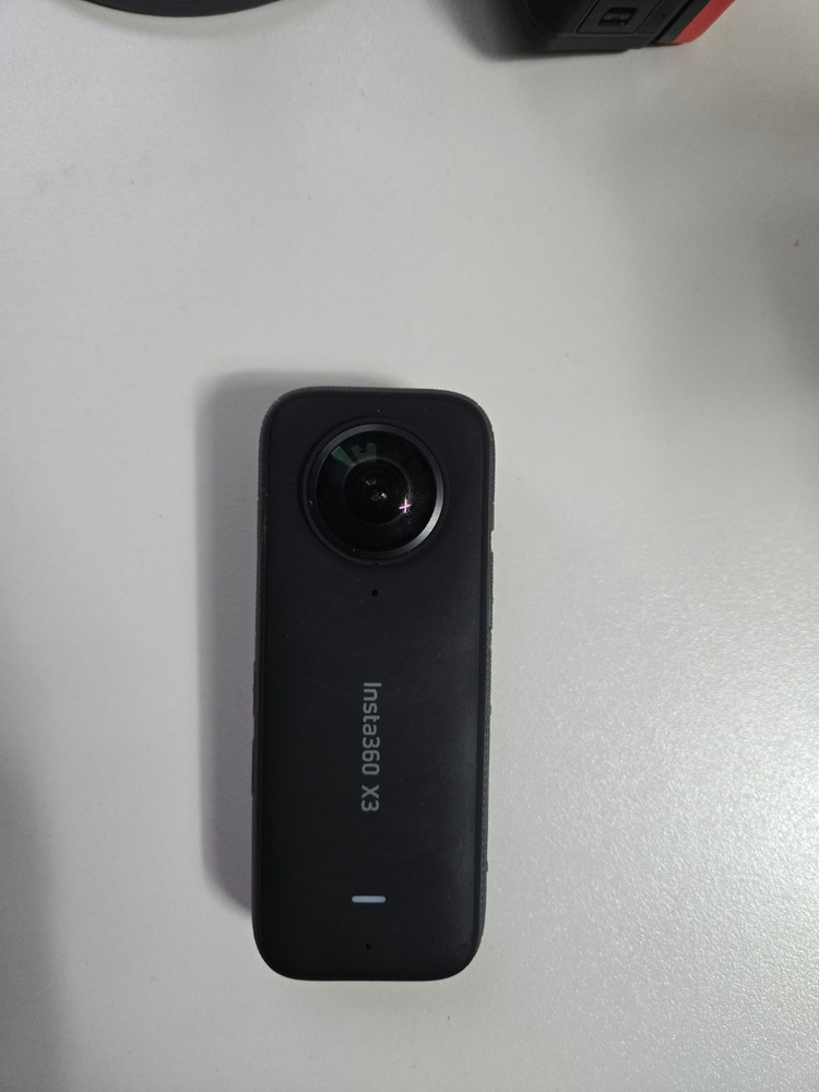 인스타 360 x3, one r, 차량용 전동식 석션컵 팝니다 이미지