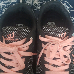 프로월드컵 여성용런닝화