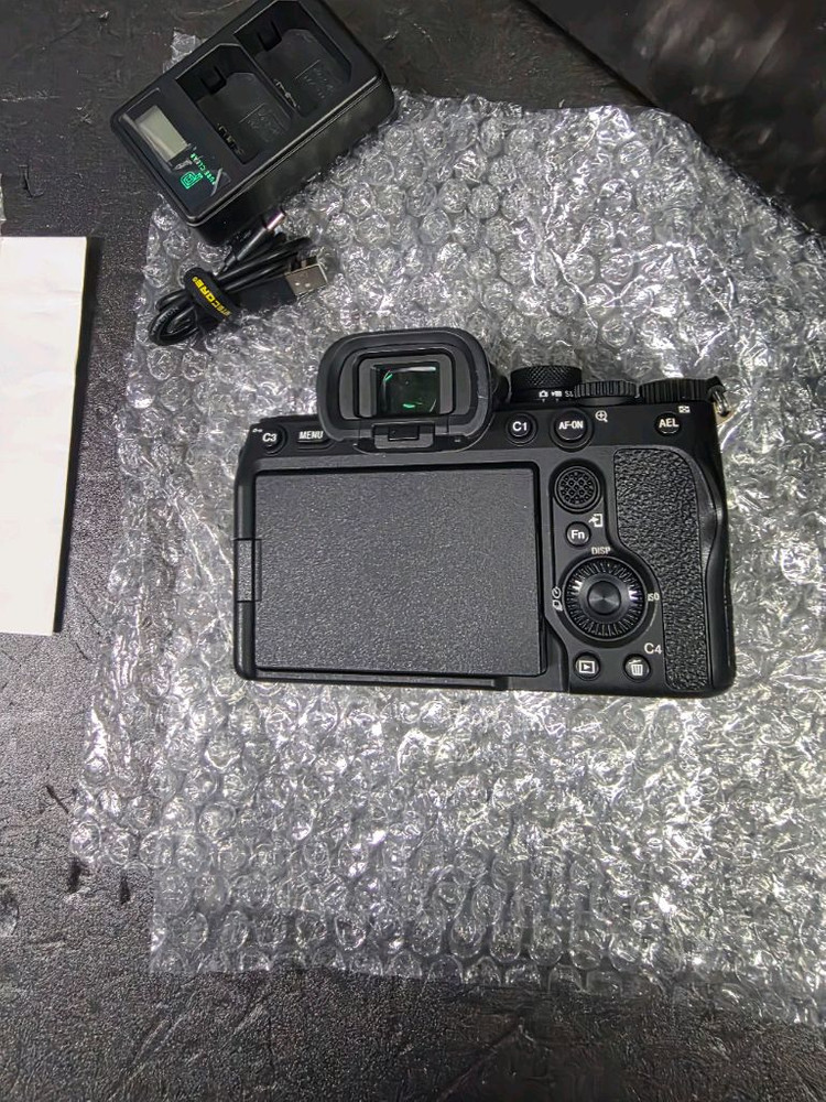 소니a7m4 판매합니다. 풀박스구성입니다 상태좋아요 교환가능--3