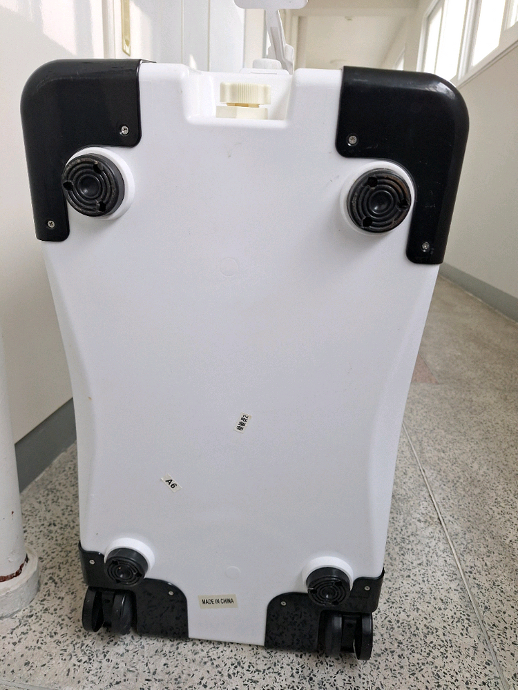 콜드픽 쿨러 아이스박스30리터--3